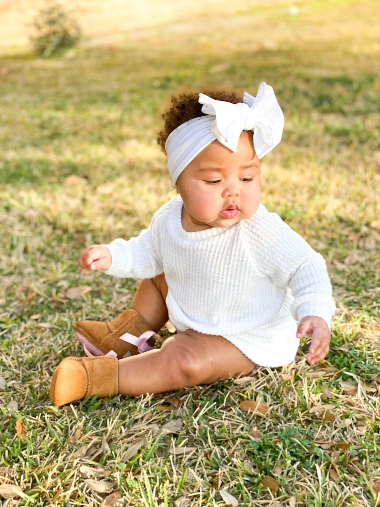 FAB-BOW-LOUS: white