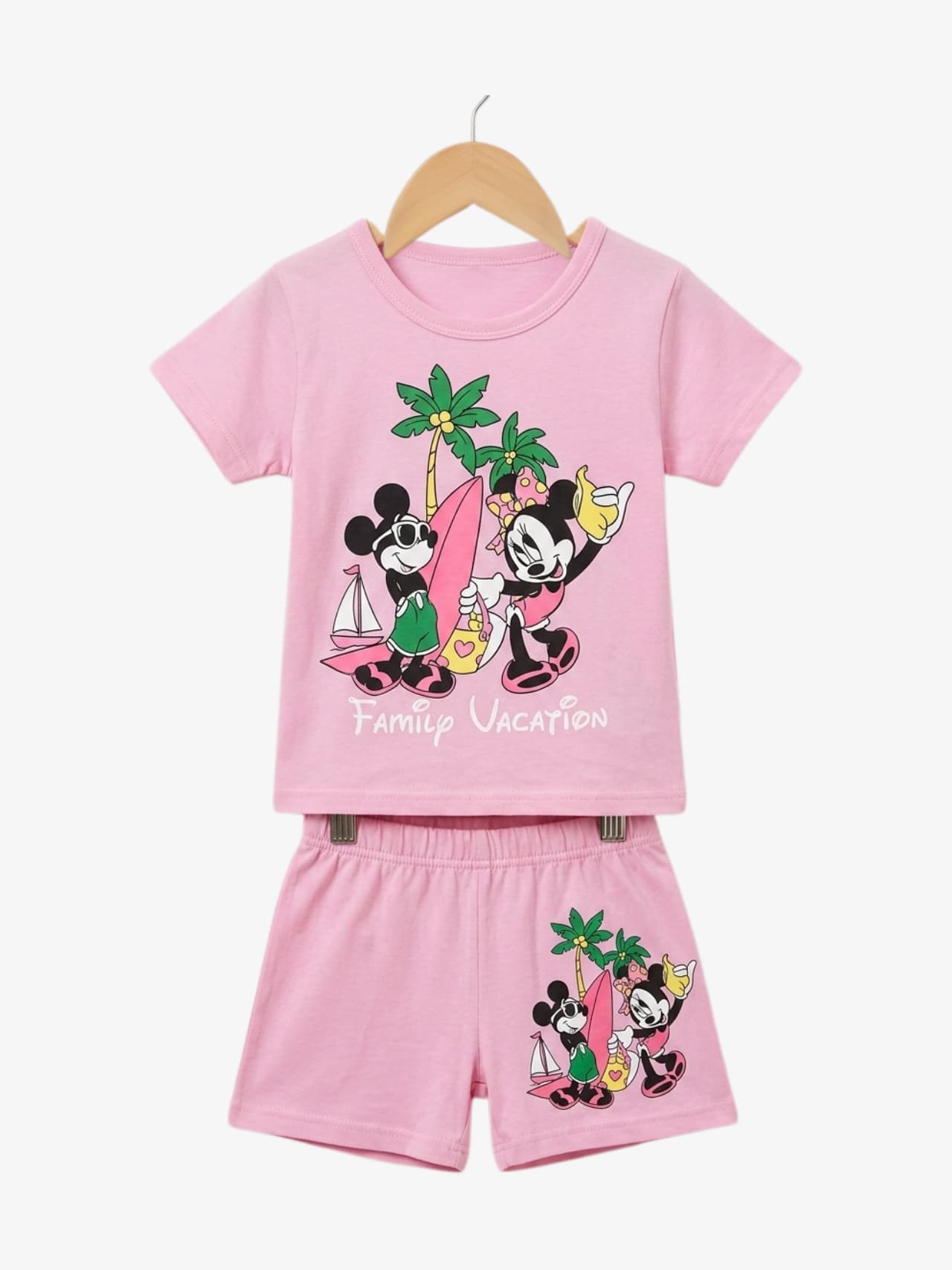 Mickey Family Vacation T-Shirt Set